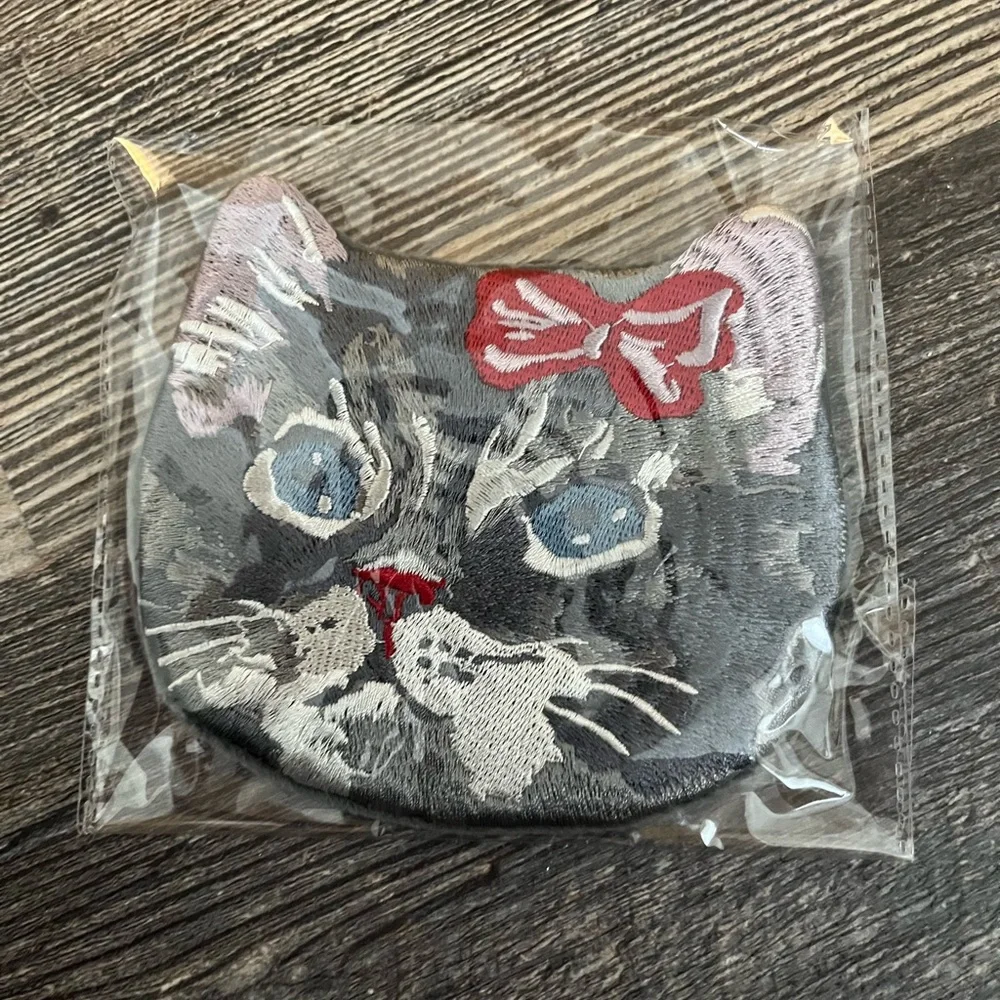 Nathalie Lete! Grey cat face shaped Pouch, zip wallet, coin purse. Japan Import.